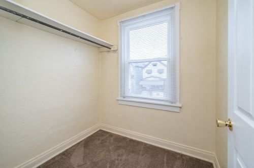 1626 Leolyn St, Pittsburgh PA  15210-3939 exterior