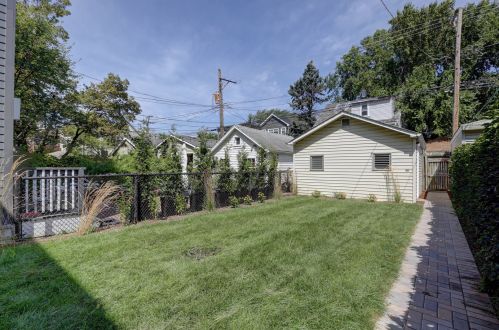 1934 Newport Ave, Chicago IL  60657-1026 exterior