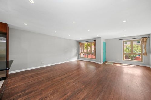 2811 Michigan Ave, Chicago, IL 60616-3229