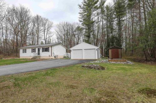 32 Forest Ln, Concord, NH 03303-2418
