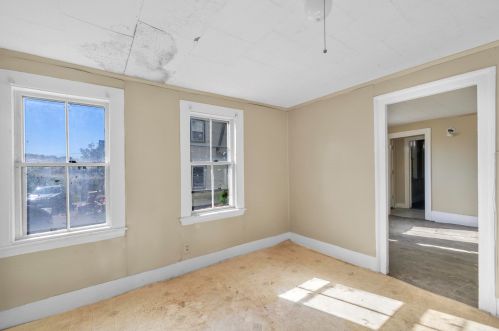 11 Mechanic St, Dover NH 03820-3507 exterior