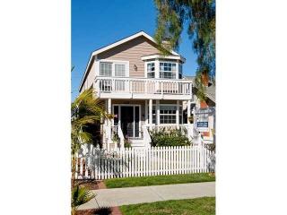 432 E Ave, San Diego CA  92118-1716 exterior