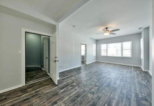 5029 West End Ave, Chicago IL 60644-2156 exterior