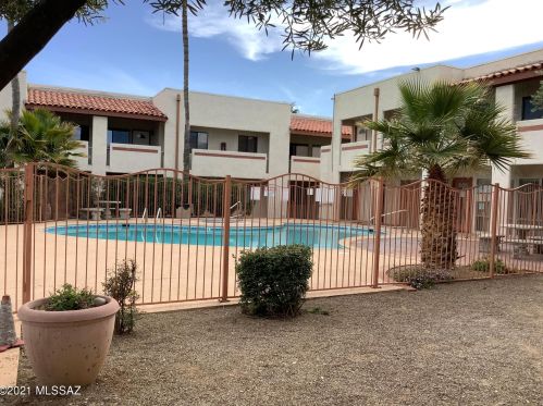 455 Kelso St, Tucson AZ 85705-4768 exterior