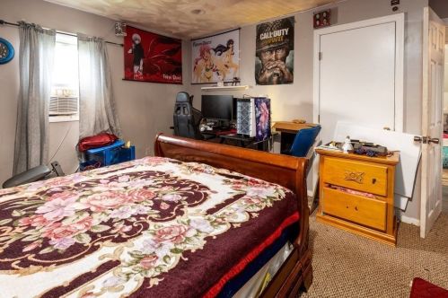 35 Grammont Rd, Worcester MA 01607-1175 exterior