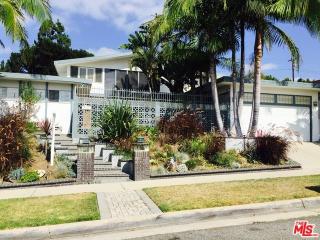 6151 Wooster Ave, Los Angeles CA  90056-2134 exterior