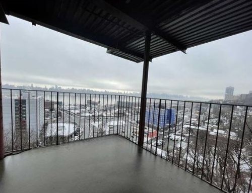 114 Pne St, Cliffside Park NJ 07010-1018 exterior