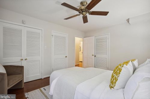 6340 Golf Crse Sq, Alexandria VA 22307-1225 exterior