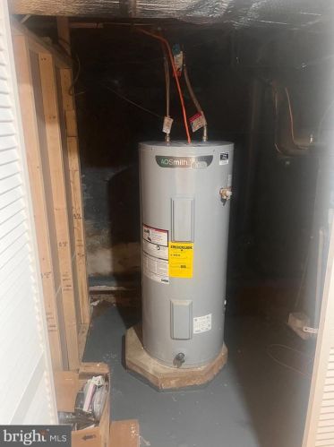 5547 Addison St, Philadelphia PA 19143-1305 exterior