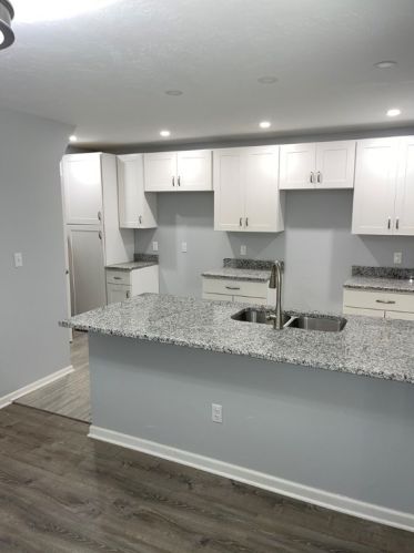 215 Schenley Manor Dr, Pittsburgh, PA 15201-1037