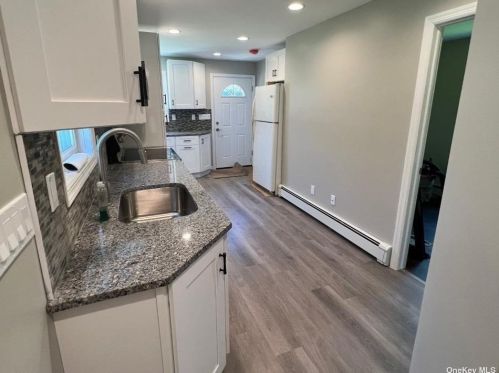 253 17th St, Huntington Station NY  11746-3320 exterior