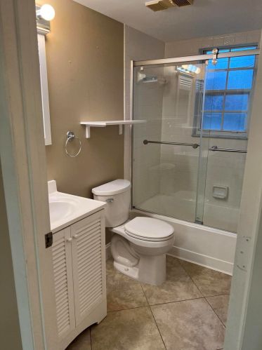 1694 Green Acres Cir, Fort Pierce, FL 34952-5014