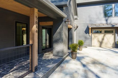 5666 Long Island Dr, Atlanta GA  30327-4842 exterior