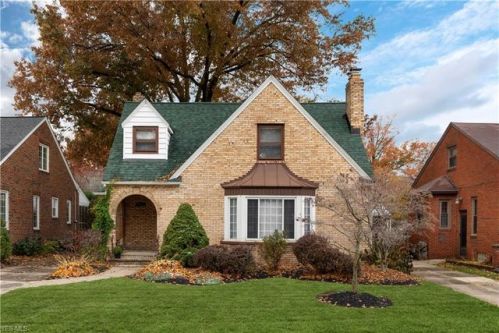 3210 162nd St, Cleveland, OH 44111-1012