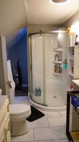 4 Smith St, New Britain CT 06053-3621 exterior