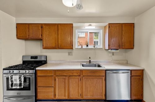 1633 Hollyrood Rd, Pittsburgh, PA 15227-3724