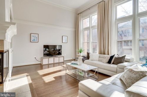 6636 Hampton View Pl, Mc Lean VA 22101-6003 exterior