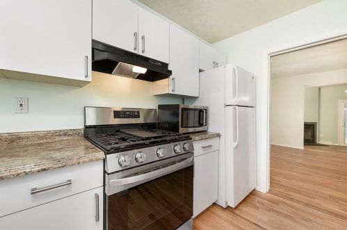 400 Noble St, Pittsburgh PA 15215-2638 exterior