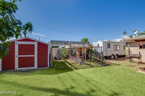 2045 Cholla St, Phoenix AZ 85029-3820 exterior