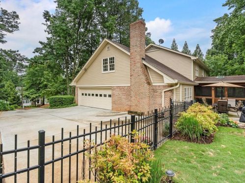 1782 Corners Ct, Atlanta GA 30338-4337 exterior