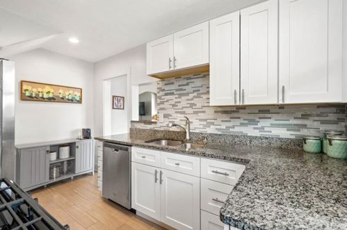 1048 Biltmore Ave, Pittsburgh PA 15216-2307 exterior