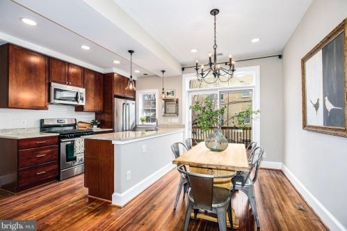 1448 D St, Washington DC  20002-5402 exterior