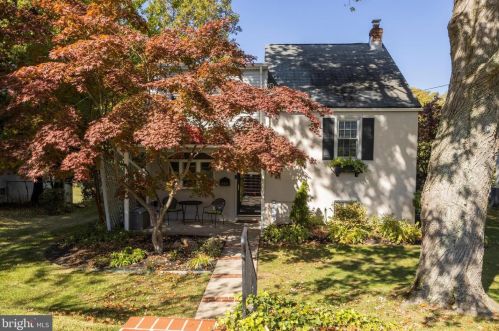 840 Caledonia St, Philadelphia, PA 19128-1100