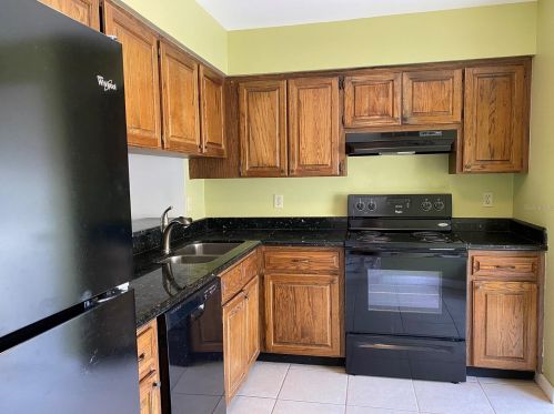 1816 Mill Run Cir, Tampa FL  33613-4158 exterior