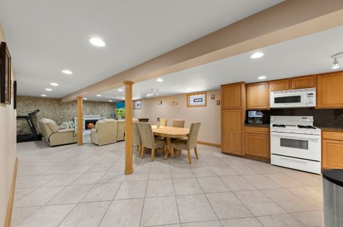 5016 Ridgewood Ave, Chicago IL 60706-2807 exterior