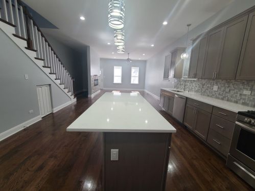 912 Monticello Ave, Chicago IL  60651-3949 exterior