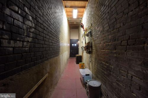 1424 10 St, Washington DC 20001-3214 exterior