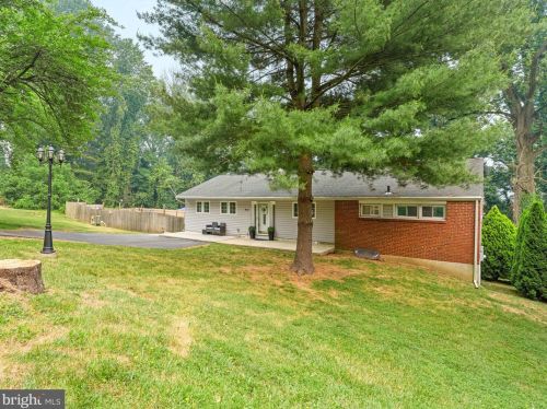 414 Meadowhurst Ln, Media, PA 19063-5012