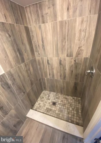 6727 Limekiln Pike, Philadelphia PA 19138-2007 exterior