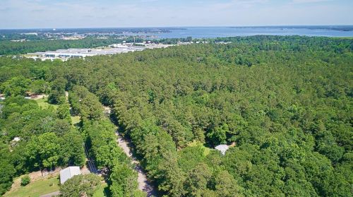 2137 Old Hwy 105, Conroe TX 77304-4438 exterior