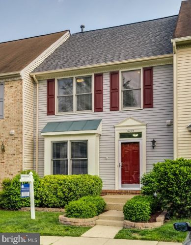 5319 Buxton Ct, Alexandria VA 22315-4760 exterior