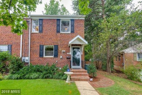 240 Burgess Ave, Alexandria, VA 22305-1903