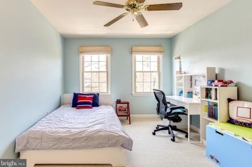 5819 Tudor Ln, Rockville MD 20852-2852 exterior