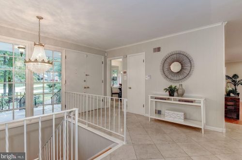 1 Arrowood Ter, Bethesda MD  20817-2829 exterior