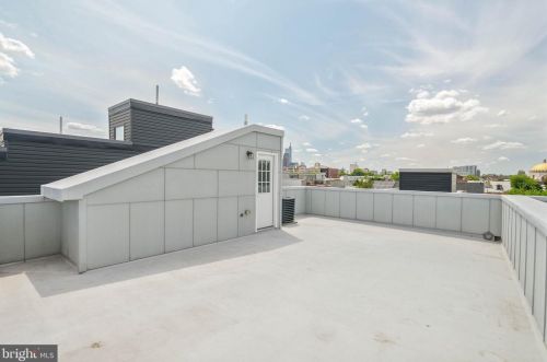 854 Leithgow St, Philadelphia PA 19123-2127 exterior