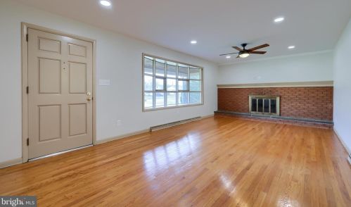 34 Corry Ave, Lancaster PA 17601-3933 exterior