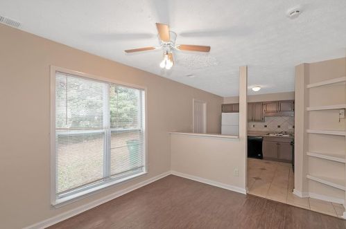 6252 Marbut Farms Ln, Lithonia GA  30058-8977 exterior