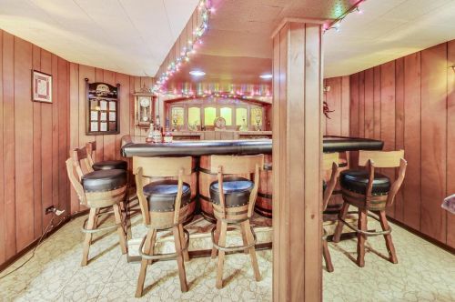 6207 Moody Ave, Chicago IL 60638-4313 exterior