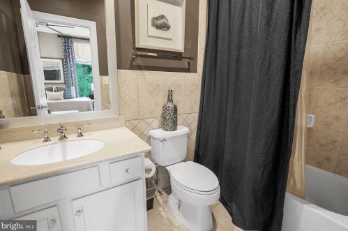 624 Live Oak Dr, Mc Lean VA 22101-1563 exterior