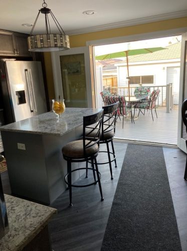 5630 Cullom Ave, Chicago IL 60634-1700 exterior