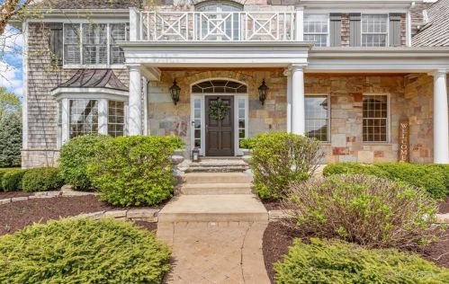 5612 Meadowbrook Ln, Bull Valley IL 60014-3009 exterior