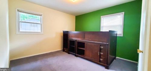 905 1st St, Rockville MD 20850-1444 exterior