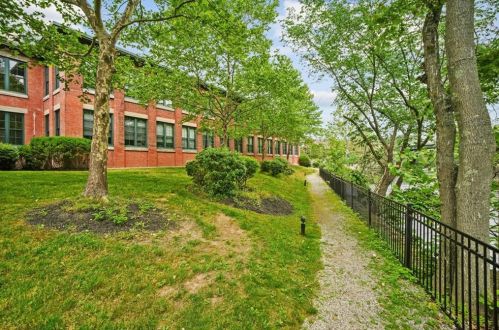 99 Allen St, Woonsocket RI  02895-4316 exterior