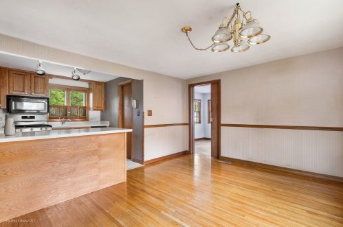 932 Wicker St, Bull Valley IL 60098-2356 exterior