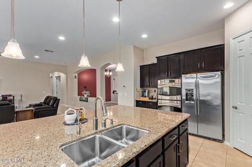 1461 Carriage Ln, Chandler AZ 85224-1103 exterior