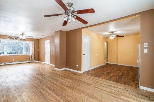 1145 Sycamore Ave, Bohemia NY 11716-1724 exterior